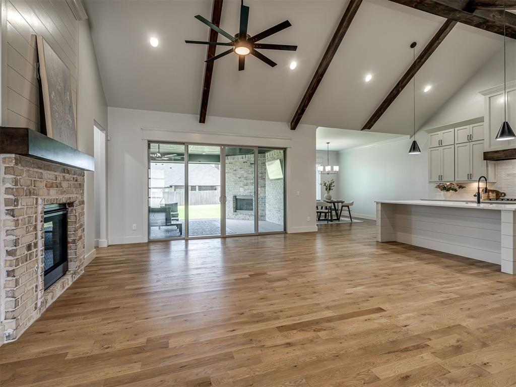 4301 Hunter Glen Drive Property Photo 7