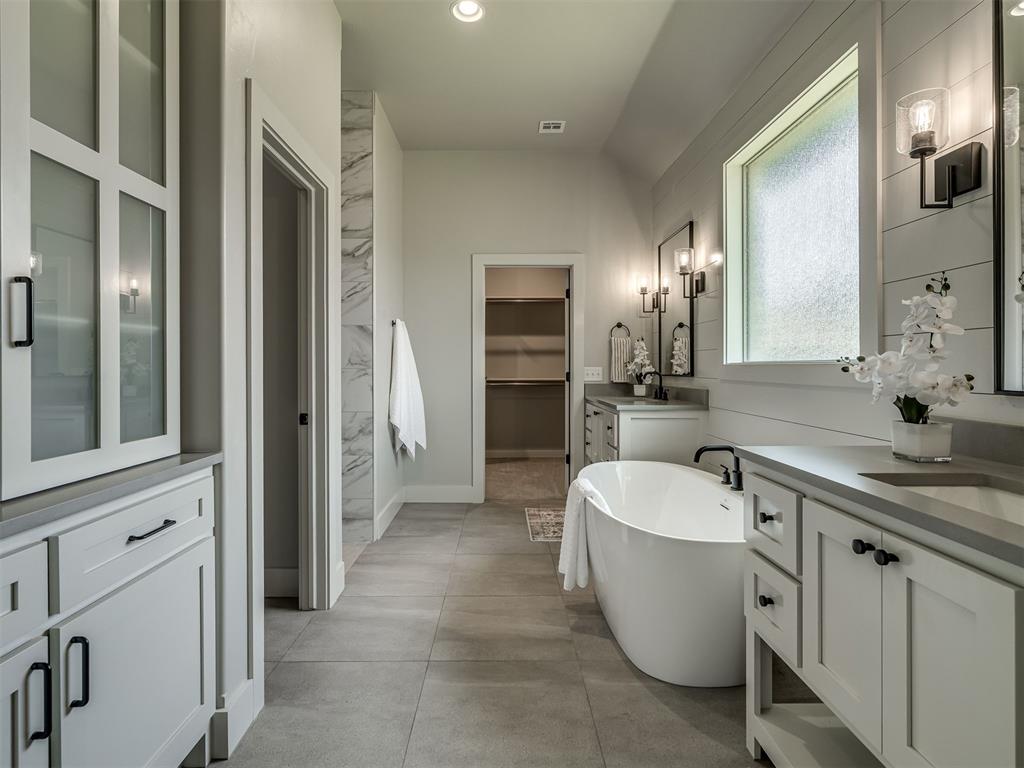 4301 Hunter Glen Drive Property Photo 18