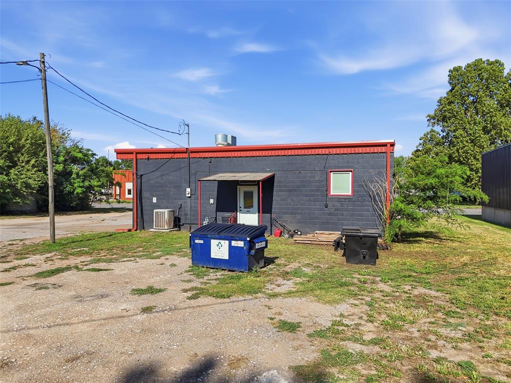 112 N Chisholm Trail Property Photo 40