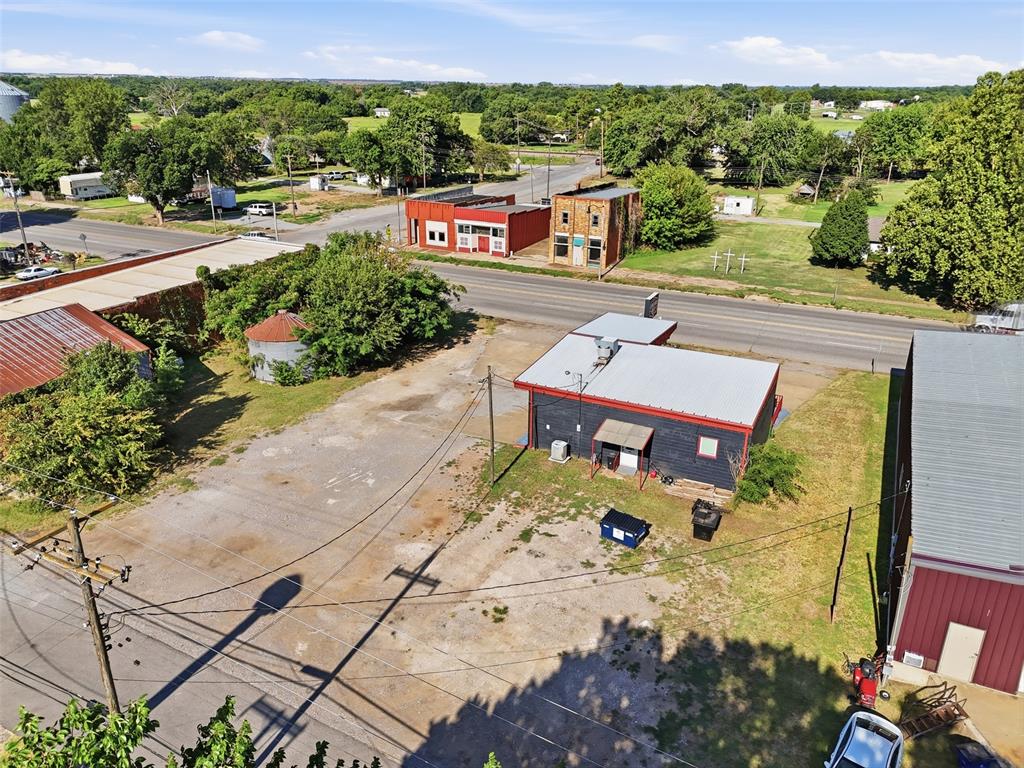 112 N Chisholm Trail Property Photo 44