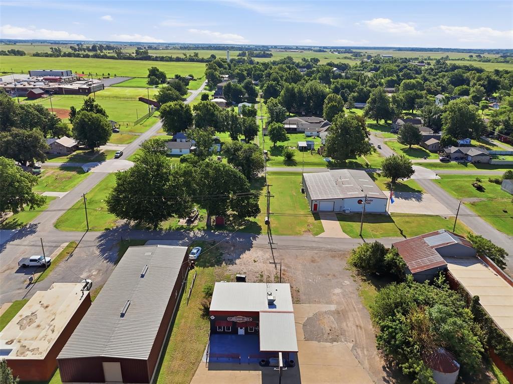 112 N Chisholm Trail Property Photo 46