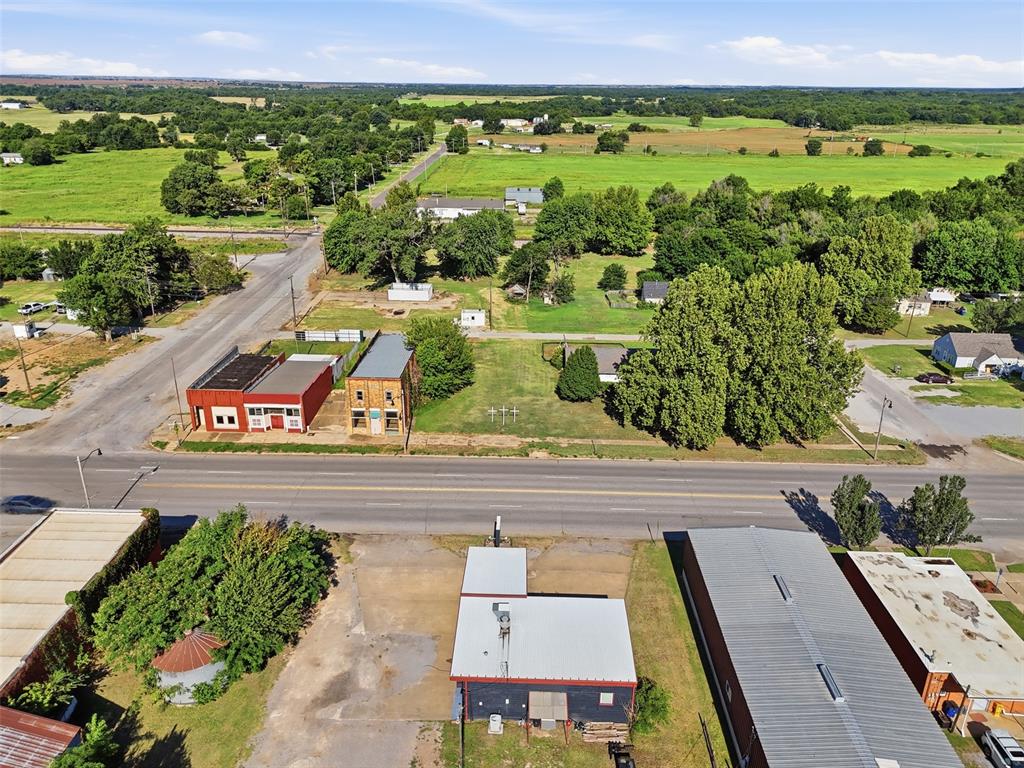 112 N Chisholm Trail Property Photo 47