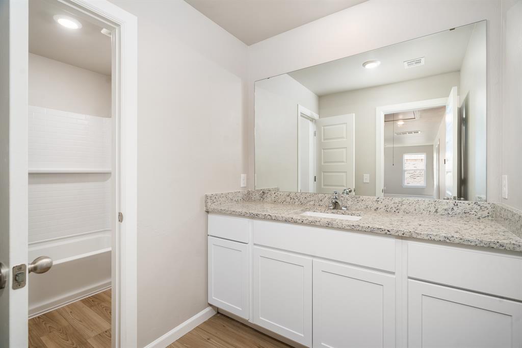 736 Luna Way Property Photo 11