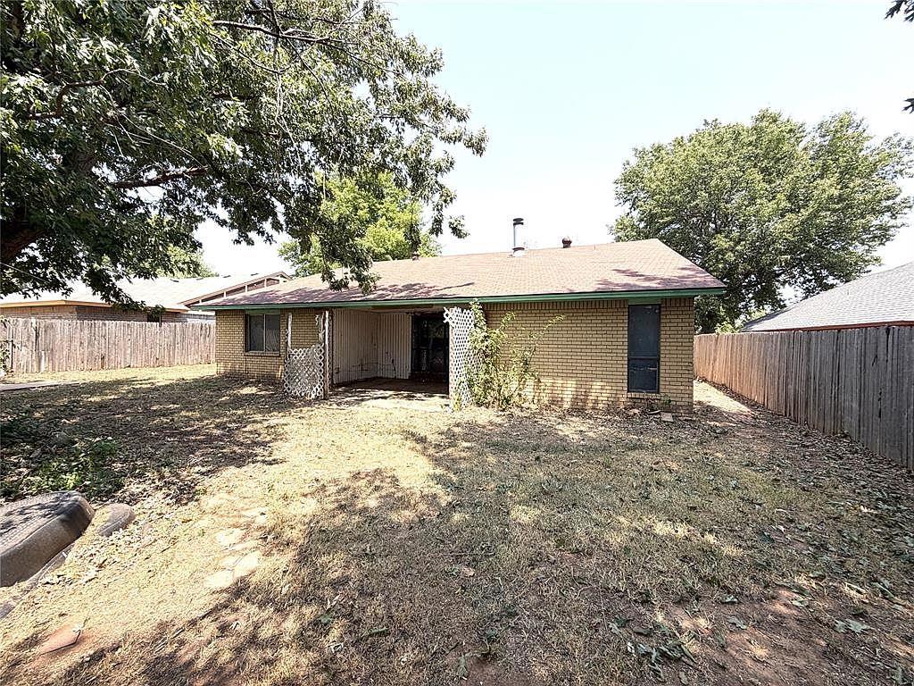 10408 Nw 40th Street Property Photo 3