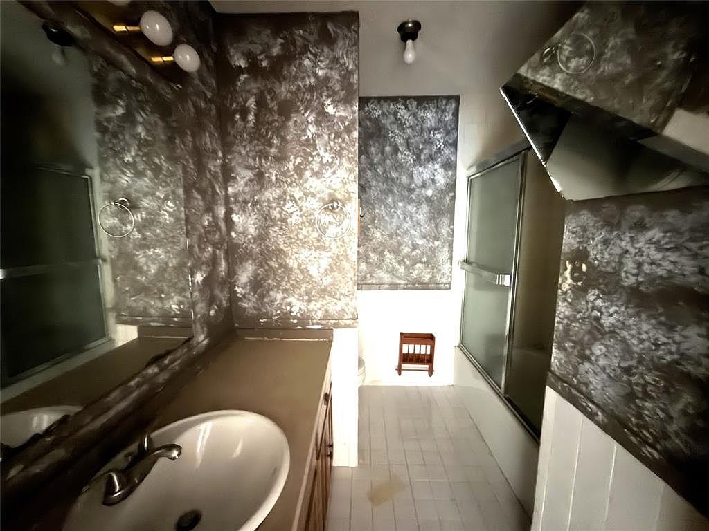 10408 Nw 40th Street Property Photo 13