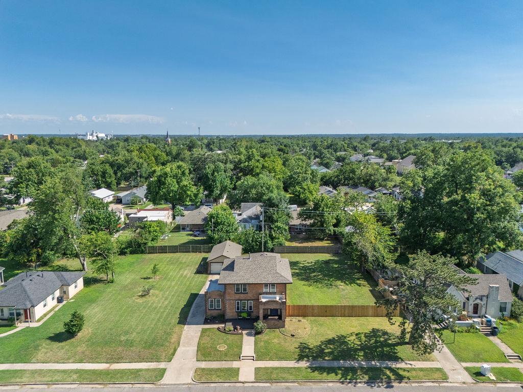 537 W Dill Street Property Photo 3