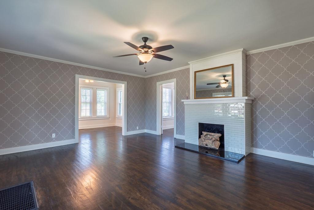 537 W Dill Street Property Photo 12