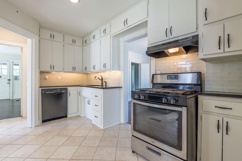 537 W Dill Street Property Photo 19