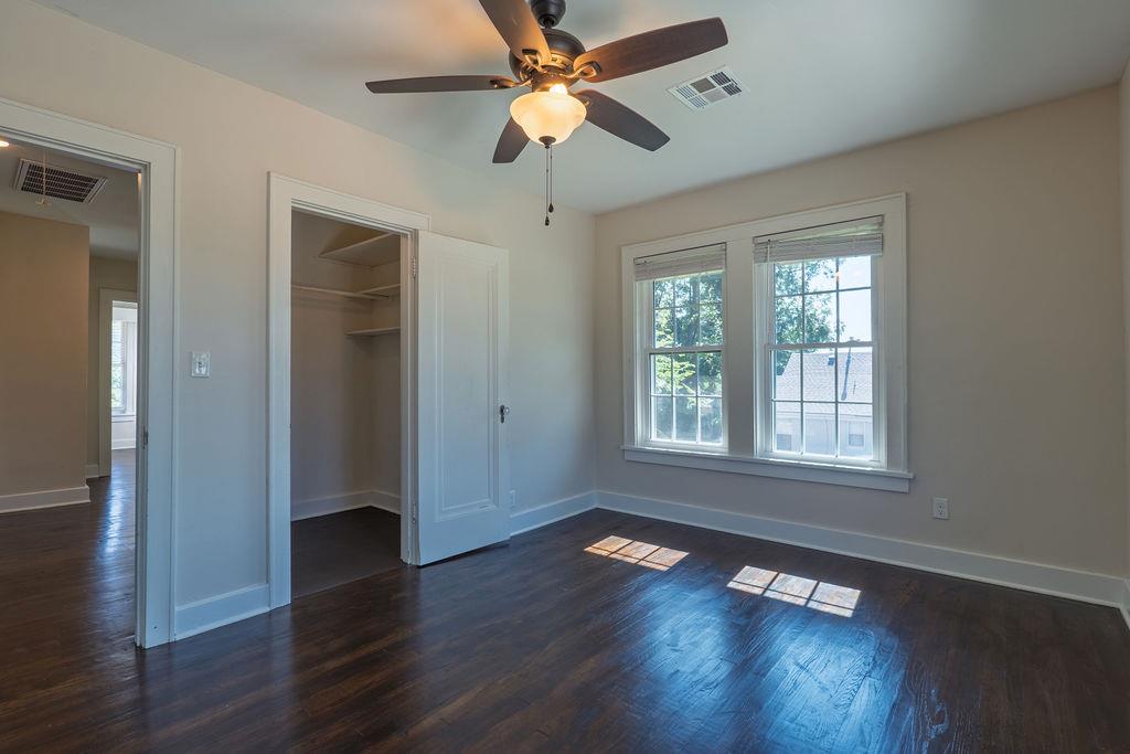 537 W Dill Street Property Photo 24