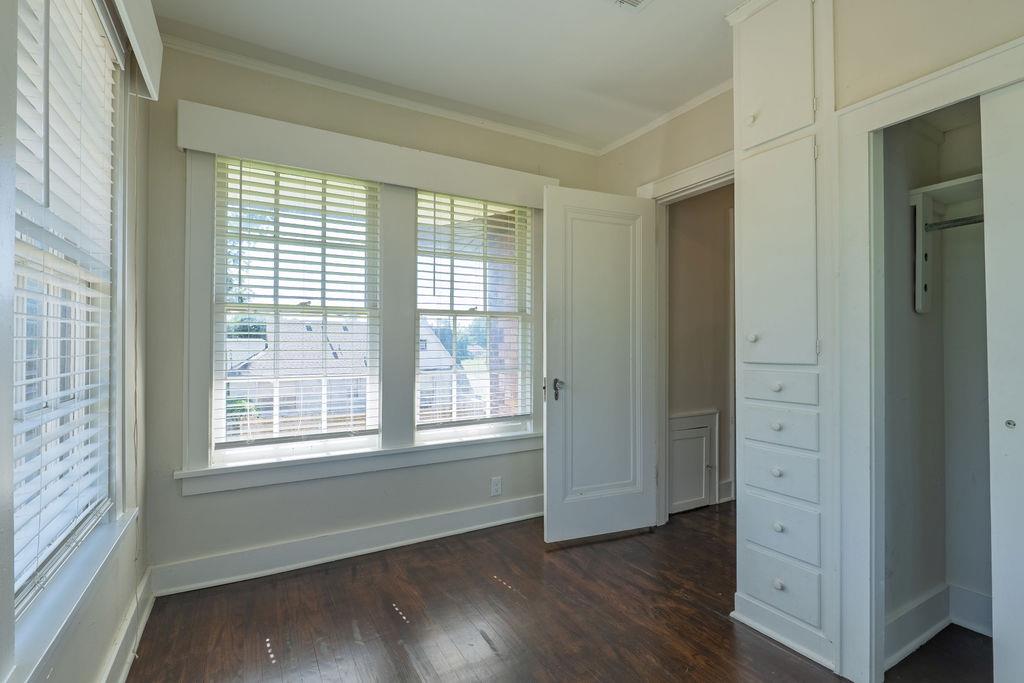 537 W Dill Street Property Photo 34