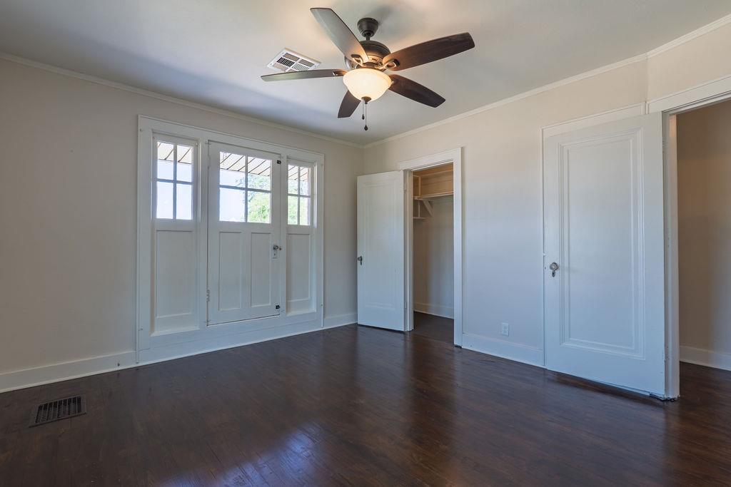 537 W Dill Street Property Photo 37