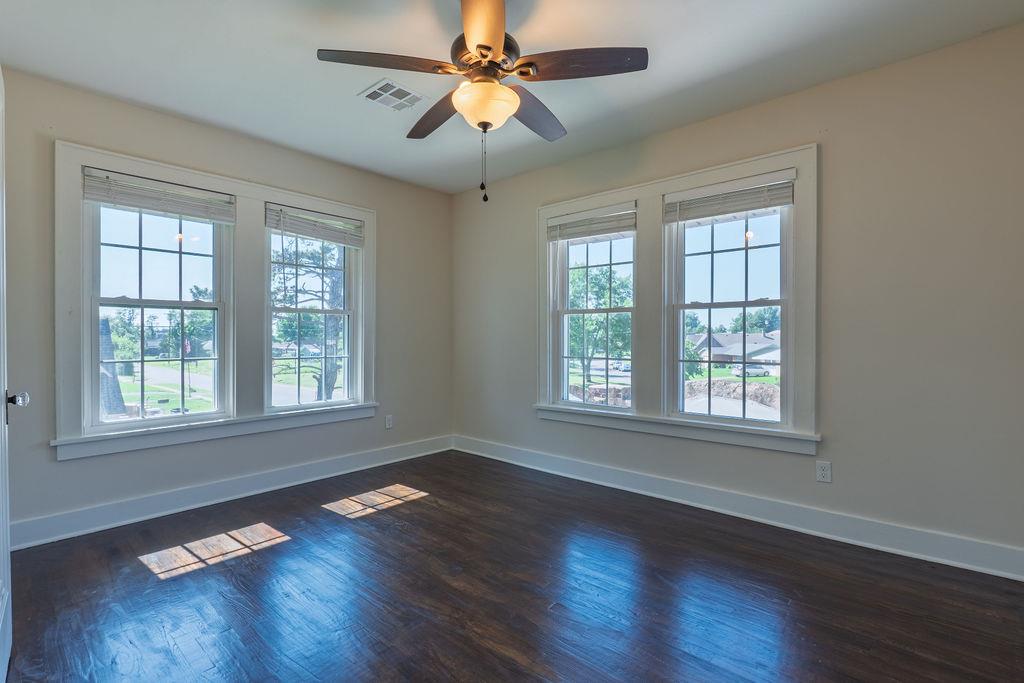 537 W Dill Street Property Photo 39