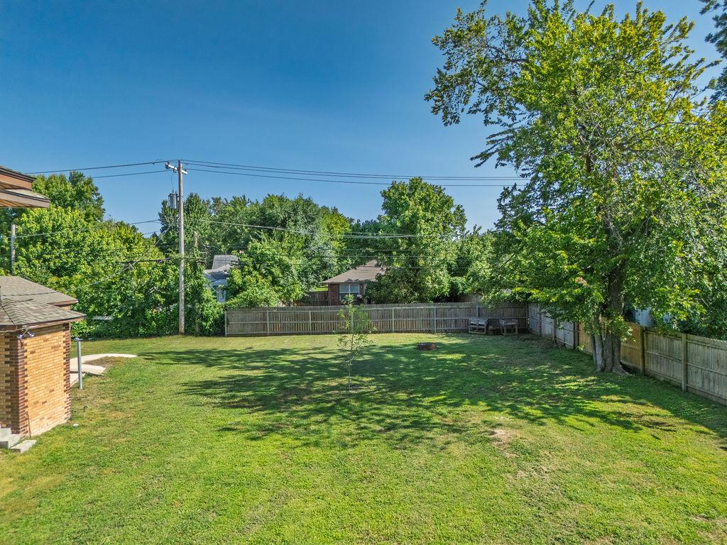537 W Dill Street Property Photo 42