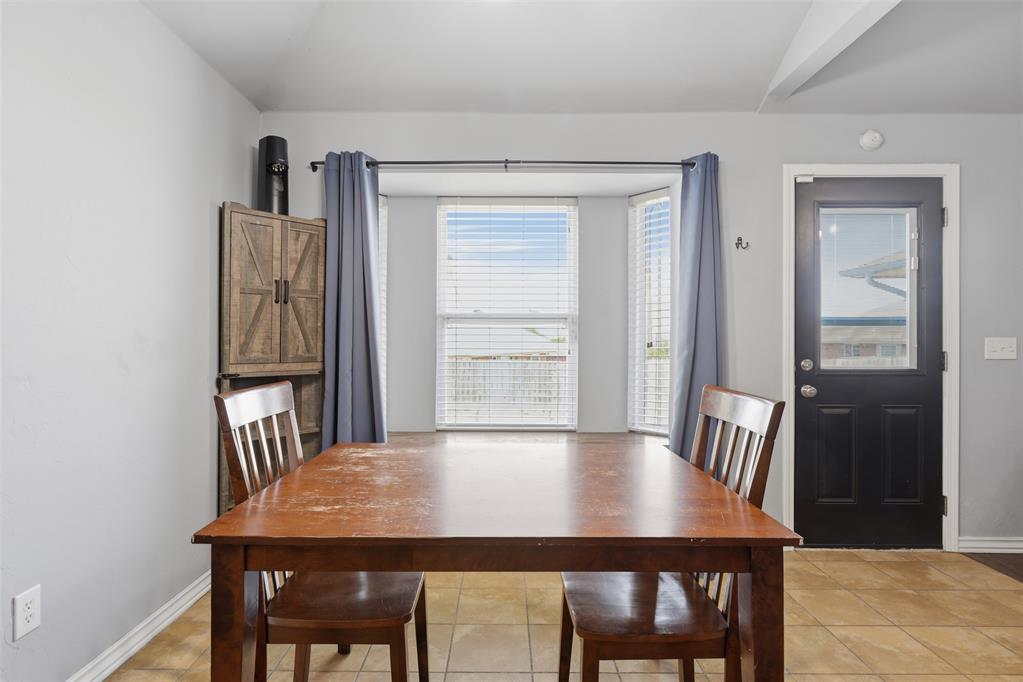 4205 Red Apple Terrace Property Photo 13