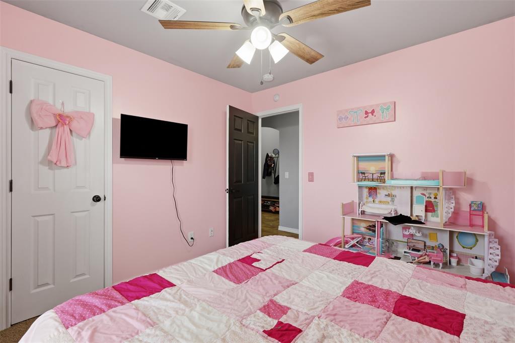 4205 Red Apple Terrace Property Photo 23