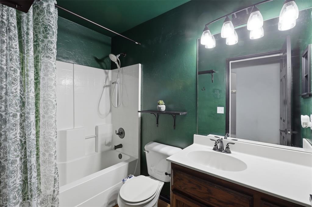 4205 Red Apple Terrace Property Photo 27