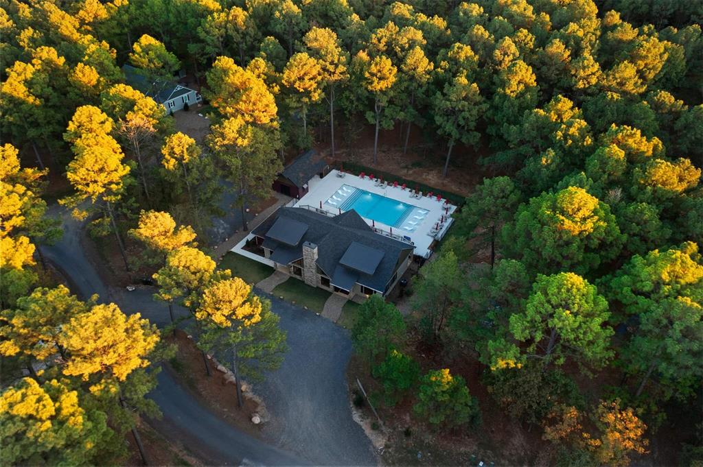 590 Three Creeks Road Property Photo 9