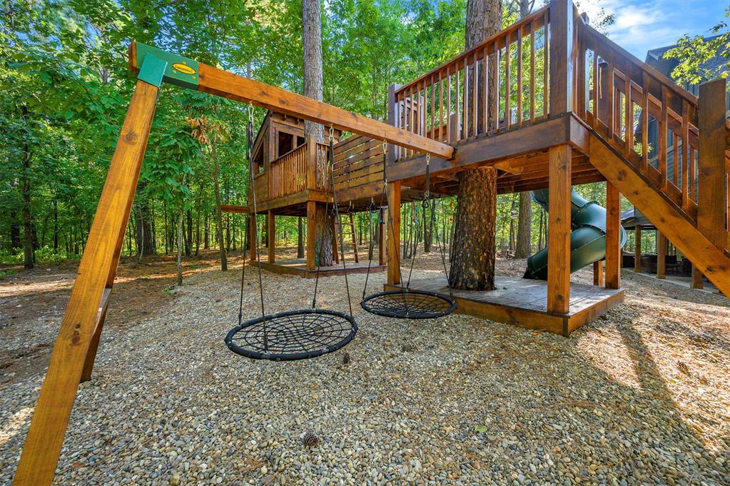 590 Three Creeks Road Property Photo 26