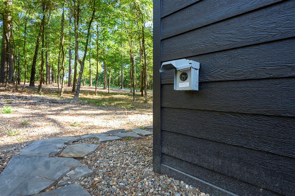 590 Three Creeks Road Property Photo 45