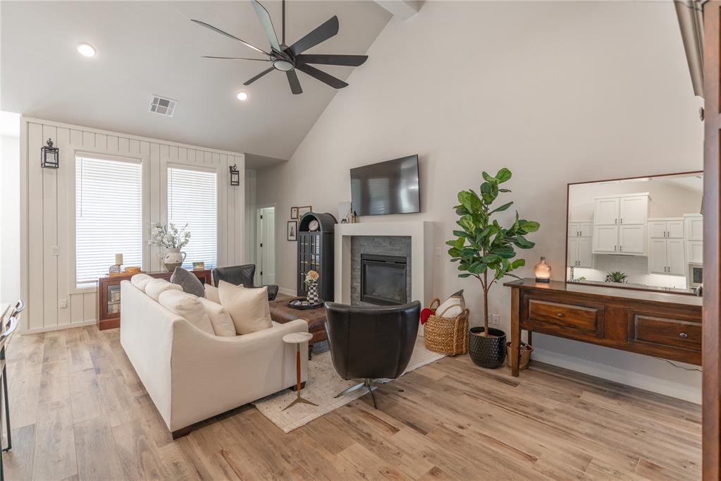 15405 Jasper Lane Property Photo 8