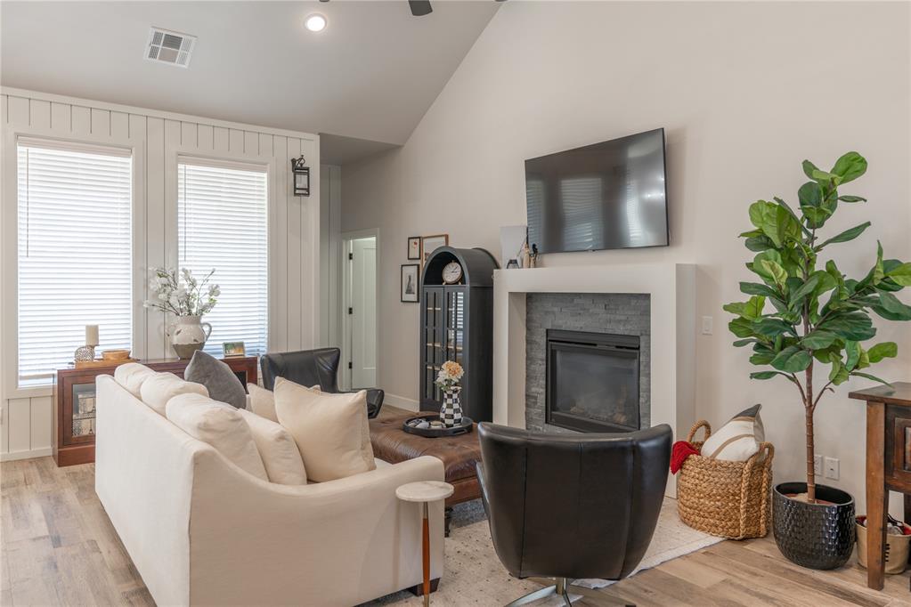 15405 Jasper Lane Property Photo 9