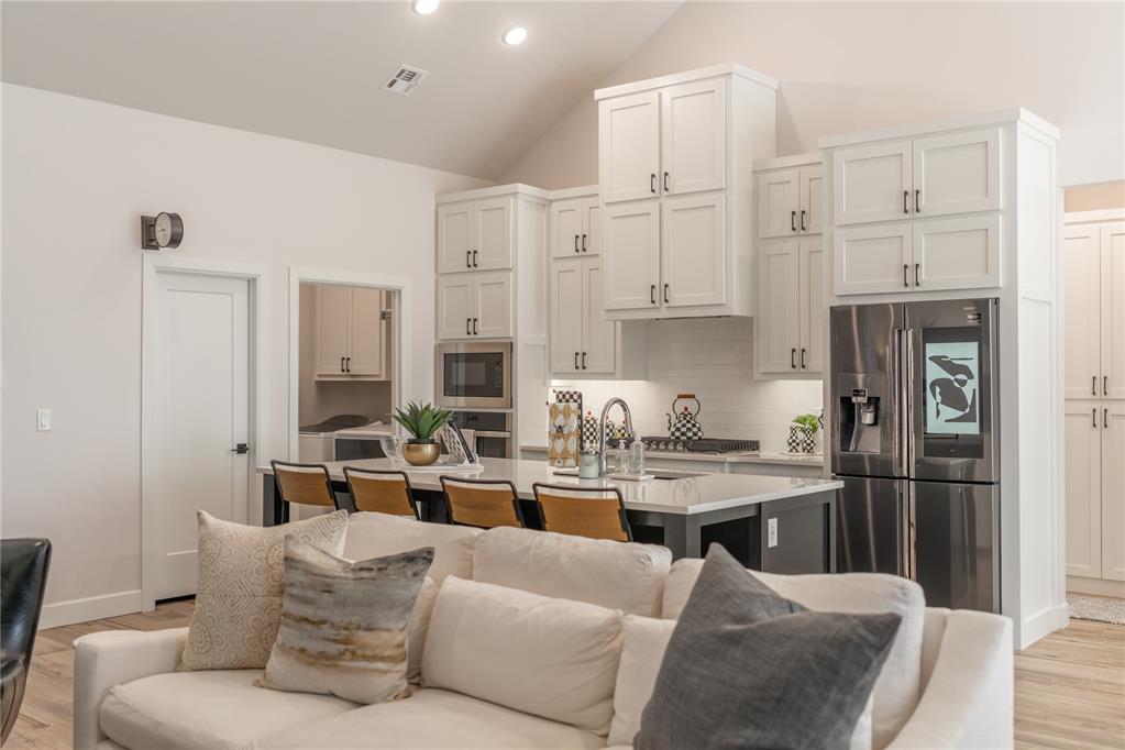15405 Jasper Lane Property Photo 11