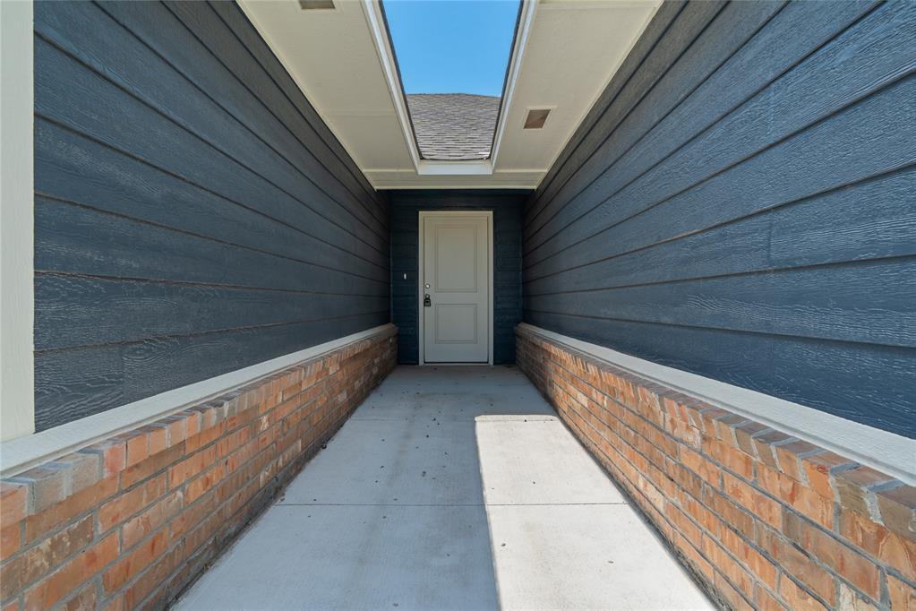 4656 Lincoln Landing Property Photo 6
