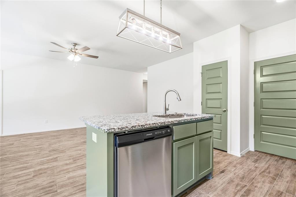 4656 Lincoln Landing Property Photo 11