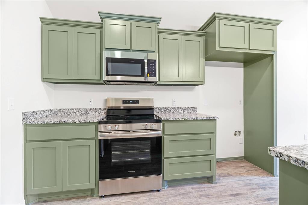 4656 Lincoln Landing Property Photo 12