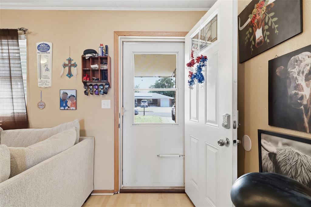 1105 N Canyon Street Property Photo 5