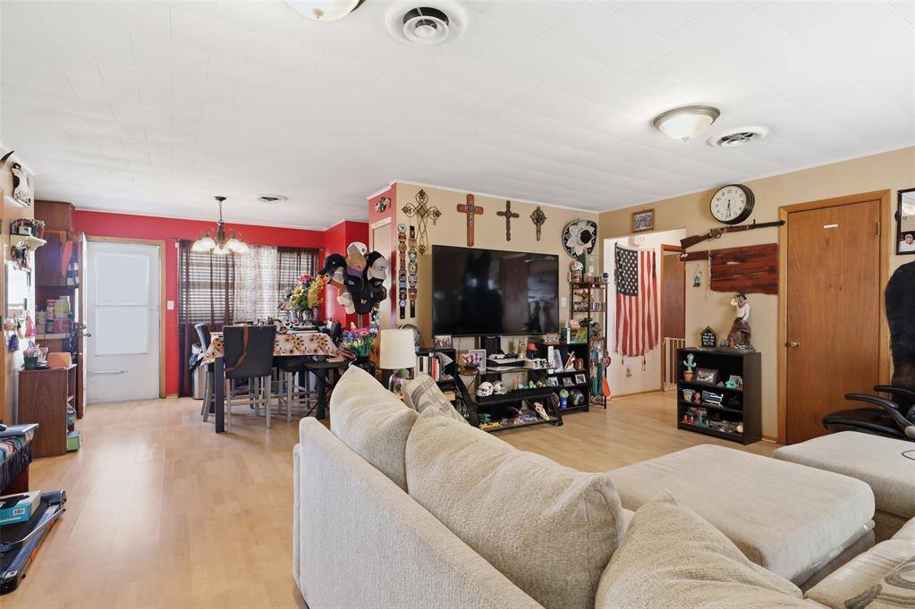 1105 N Canyon Street Property Photo 6