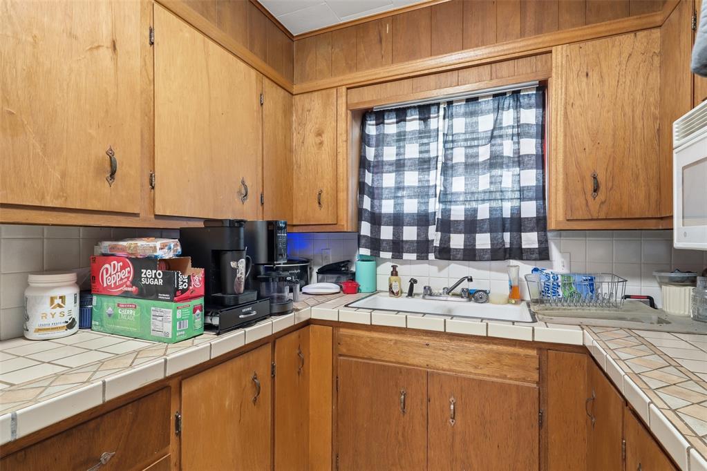 1105 N Canyon Street Property Photo 12