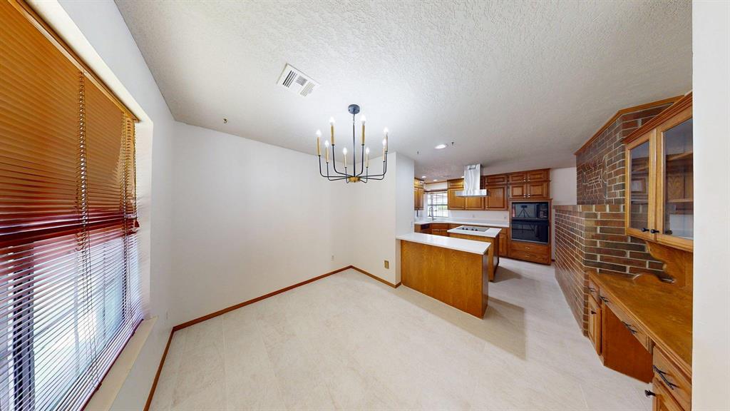 704 Sw 113th Street Property Photo 9