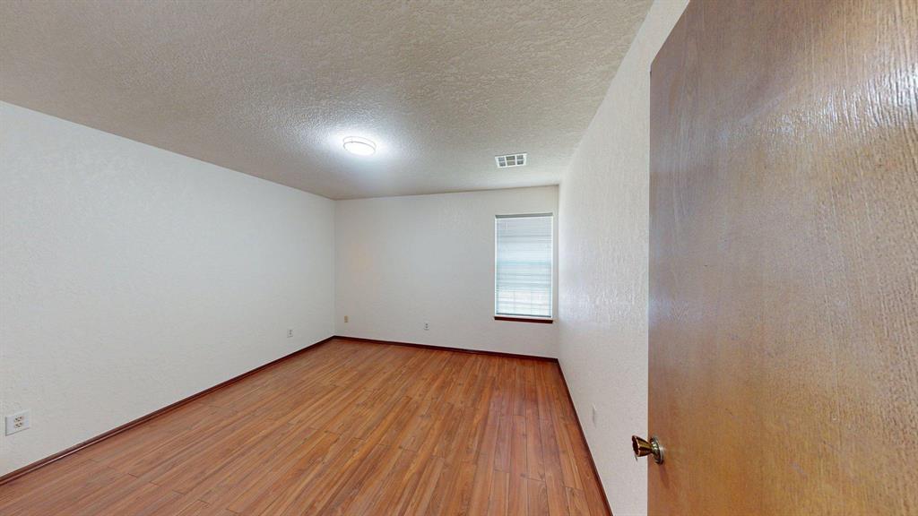704 Sw 113th Street Property Photo 22