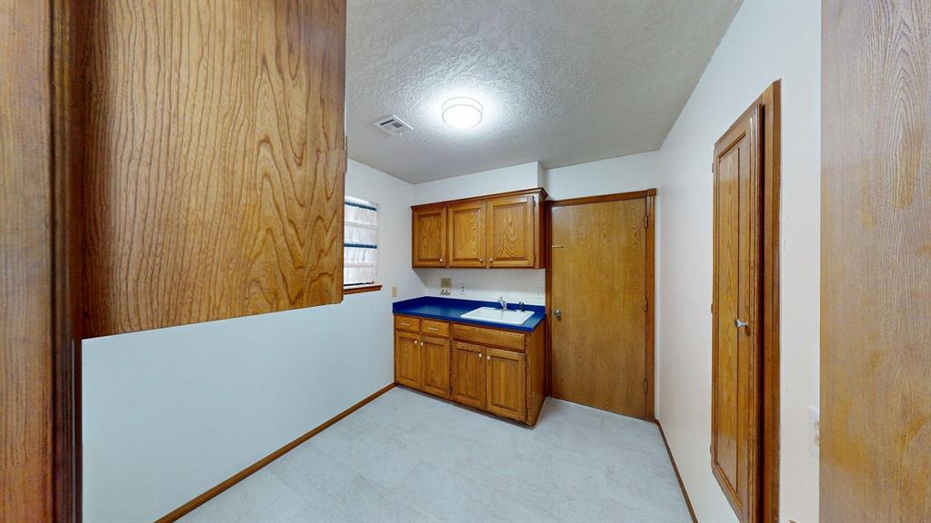 704 Sw 113th Street Property Photo 28