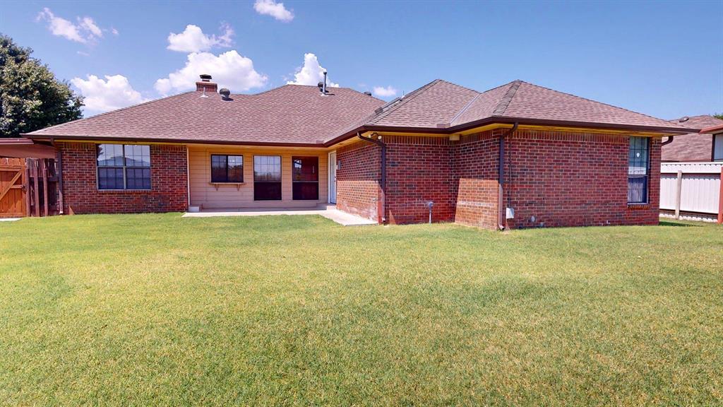 704 Sw 113th Street Property Photo 32
