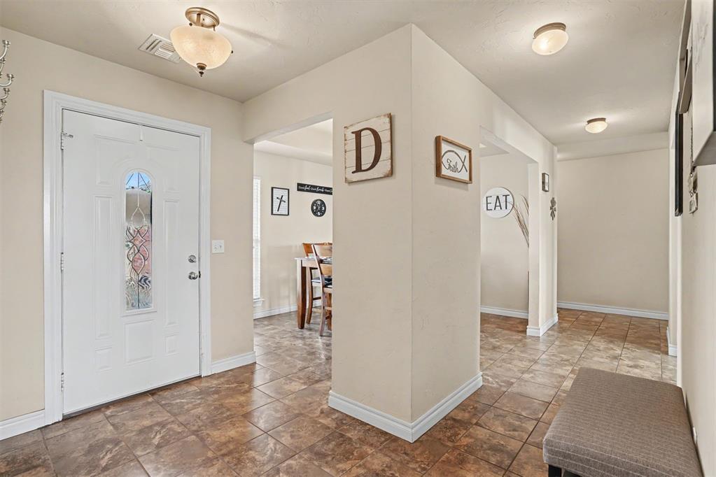 3012 White Tail Drive Property Photo 3