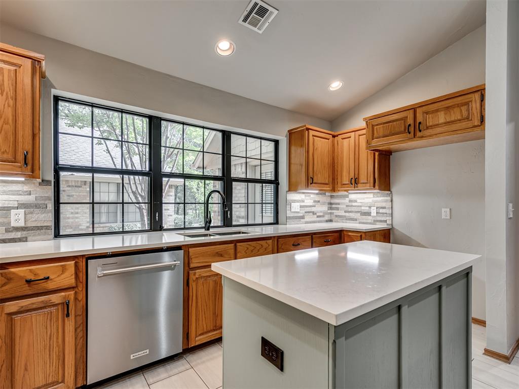3360 Allspice Run Property Photo 12