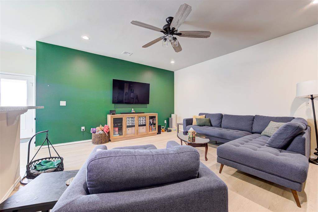 11717 Nw 96th Street Property Photo 4