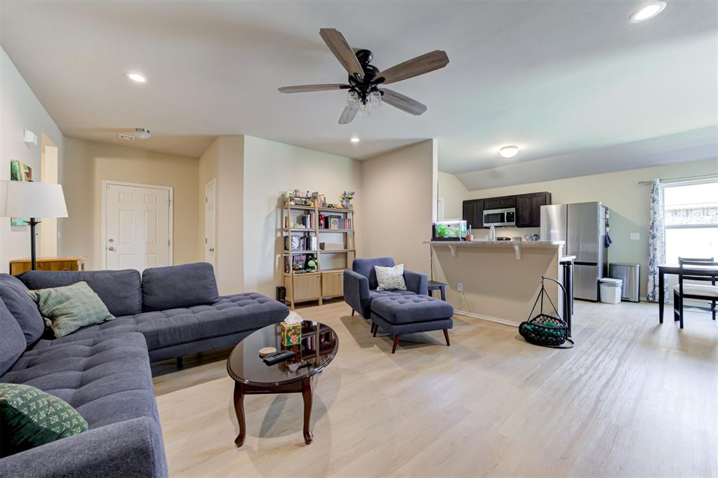 11717 Nw 96th Street Property Photo 5