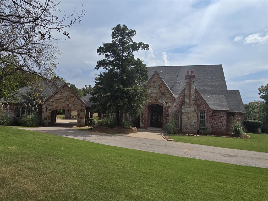2800 E Hefner Road Property Photo 4