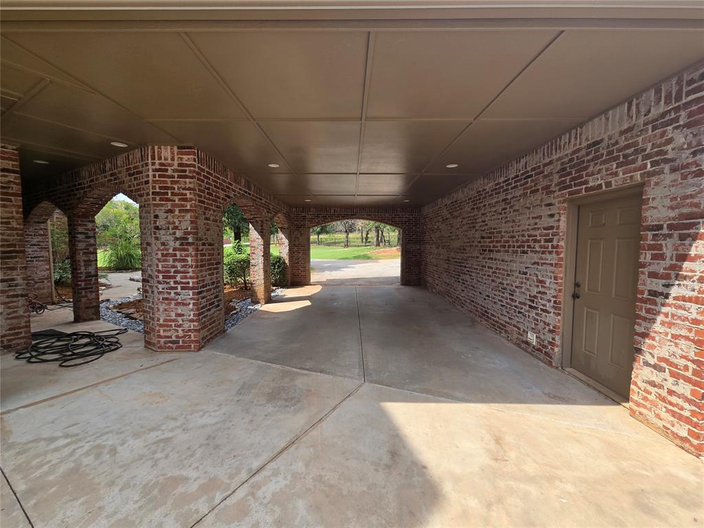 2800 E Hefner Road Property Photo 8