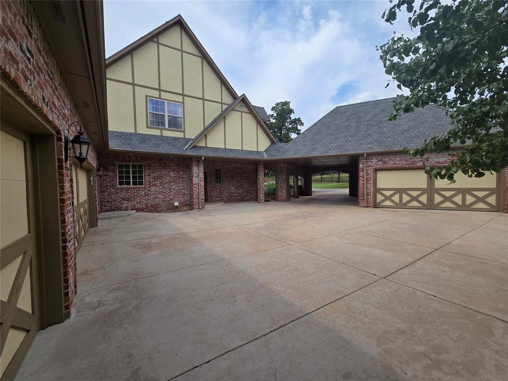 2800 E Hefner Road Property Photo 12