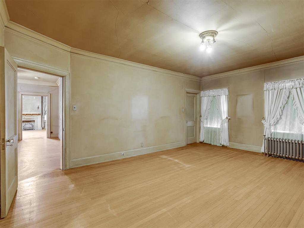 701 E Noble Avenue Property Photo 31