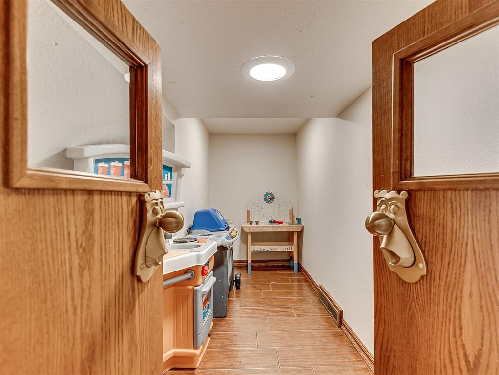 921 Hannah Dr Property Photo 25