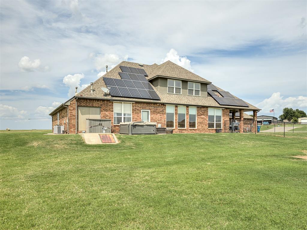 921 Hannah Dr Property Photo 39