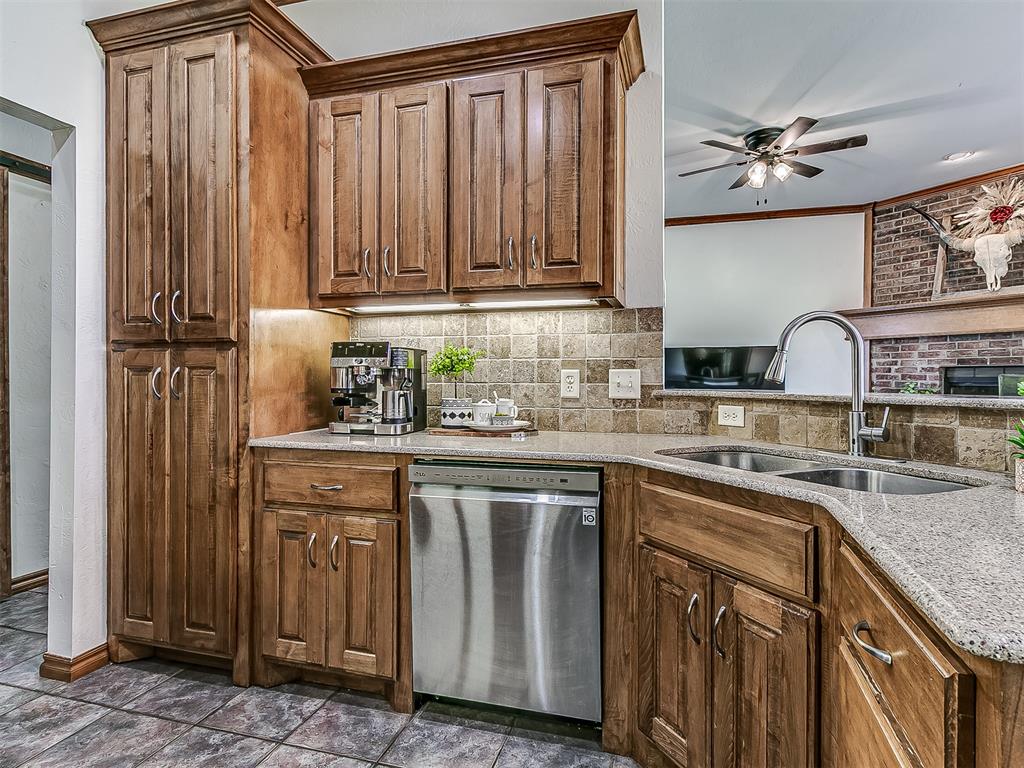 18900 Pawnee Creek Road Property Photo 11