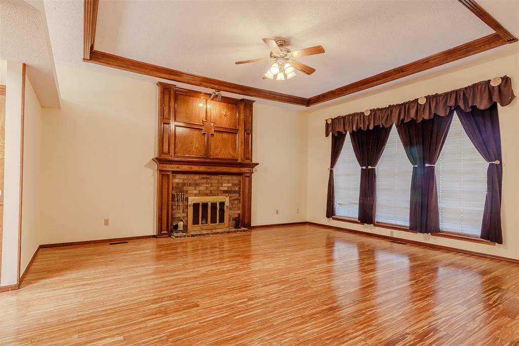 9809 S Brookline Avenue Property Photo 3