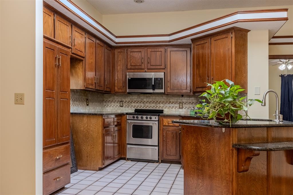 9809 S Brookline Avenue Property Photo 9