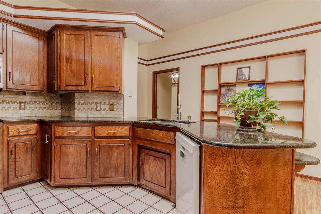9809 S Brookline Avenue Property Photo 13